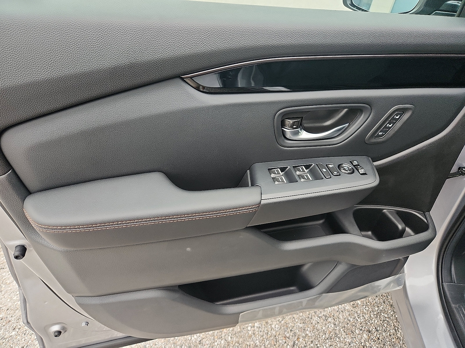 New 2025 Honda Pilot TrailSport image 8