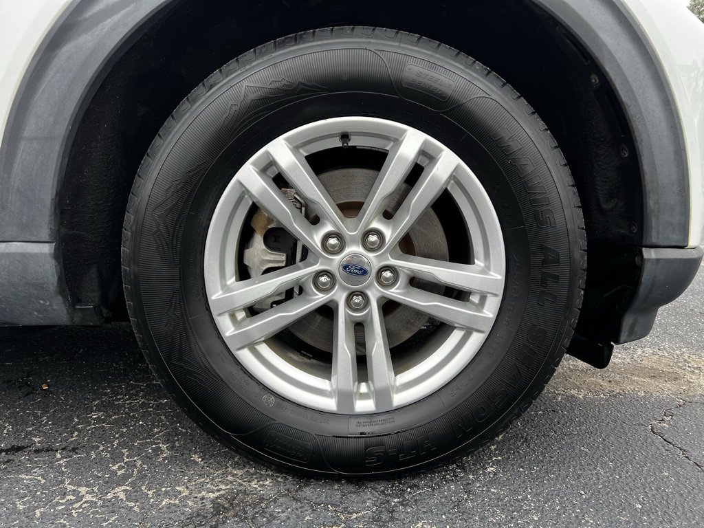 Used 2020 Ford Explorer XLT image 41