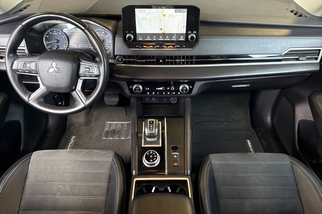 Used 2024 Mitsubishi Outlander SE AWD/4WD image 13