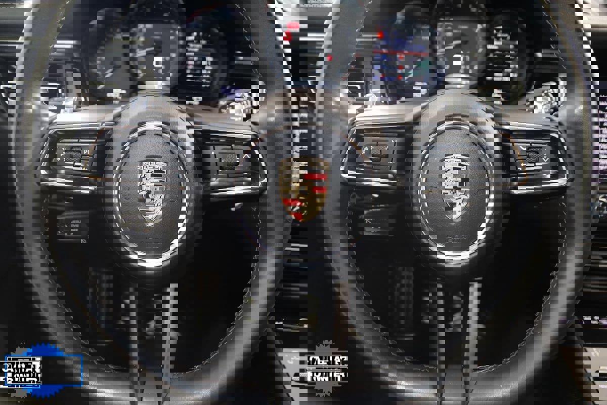 Used 2022 Porsche Macan image 42