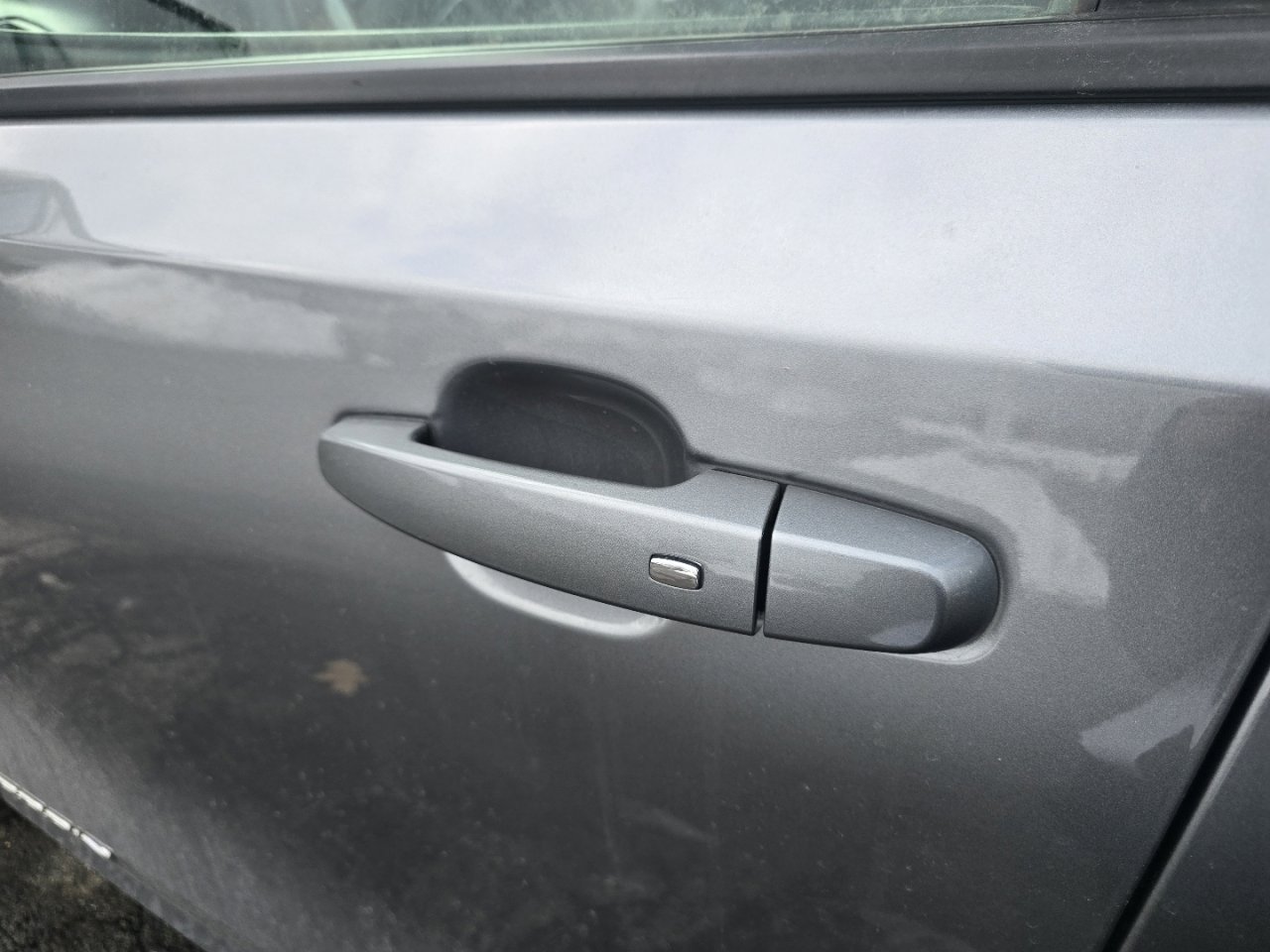 Used 2024 GMC Terrain SLE image 21