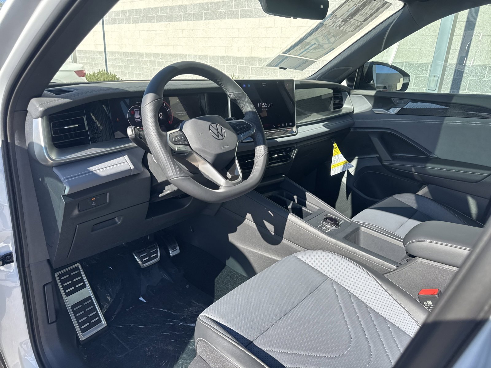 New 2026 Volkswagen Tiguan SE R-Line image 12