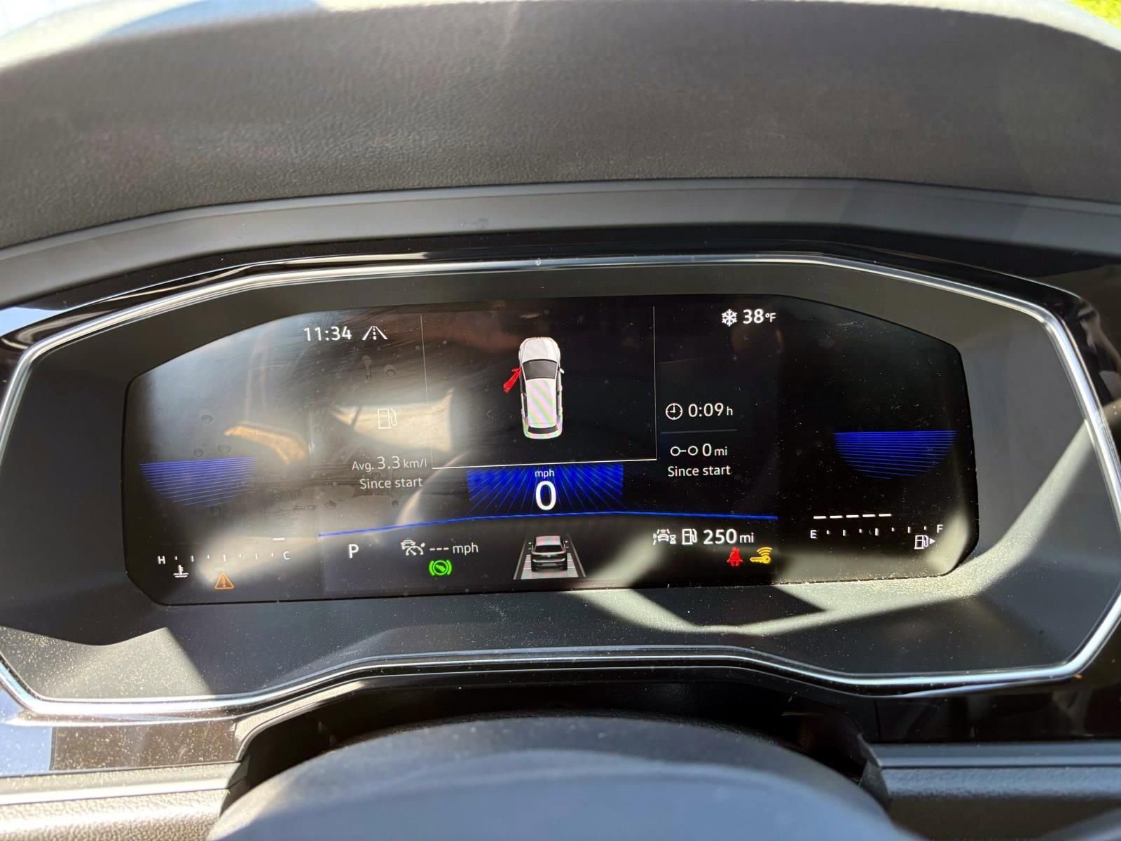 Used 2024 Volkswagen Jetta SE image 15