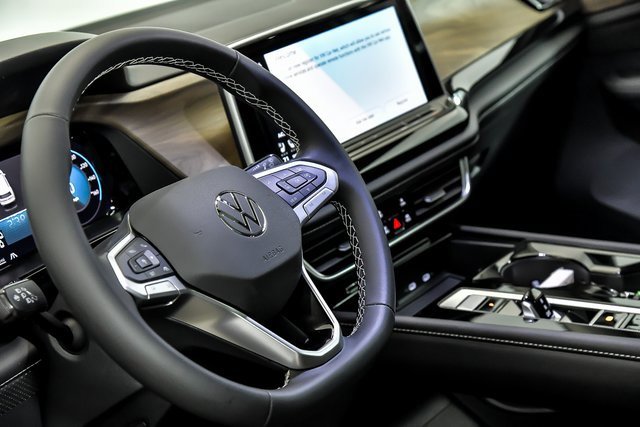 New 2026 Volkswagen Atlas SE image 9