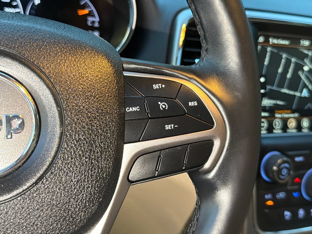 Used 2018 Jeep Grand Cherokee Limited AWD/4WD image 29
