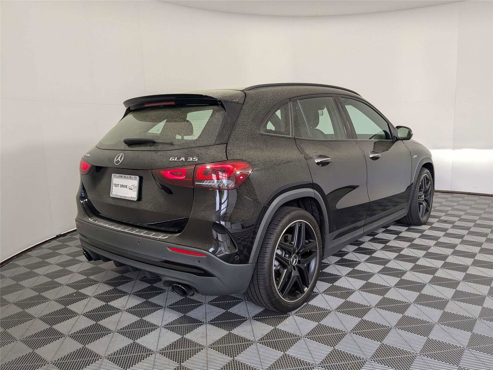 Used 2023 Mercedes-Benz GLA 35 AMG 4MATIC image 6