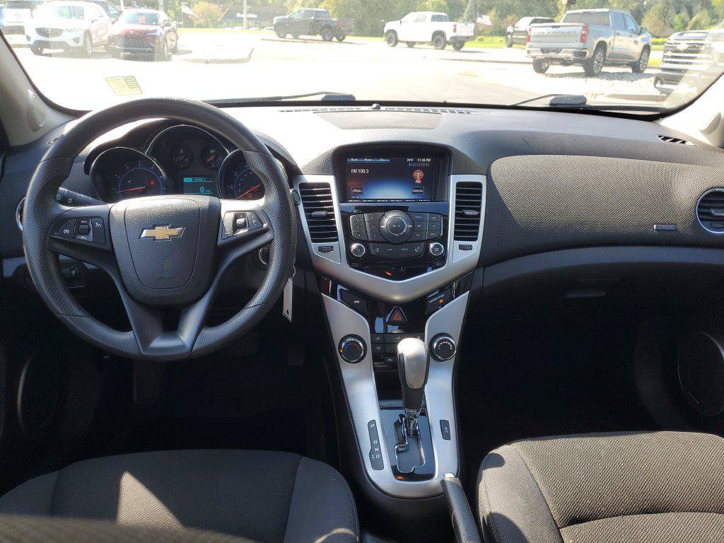 Used 2015 Chevrolet Cruze LT w/ Sun And Sound Package FWD image 25