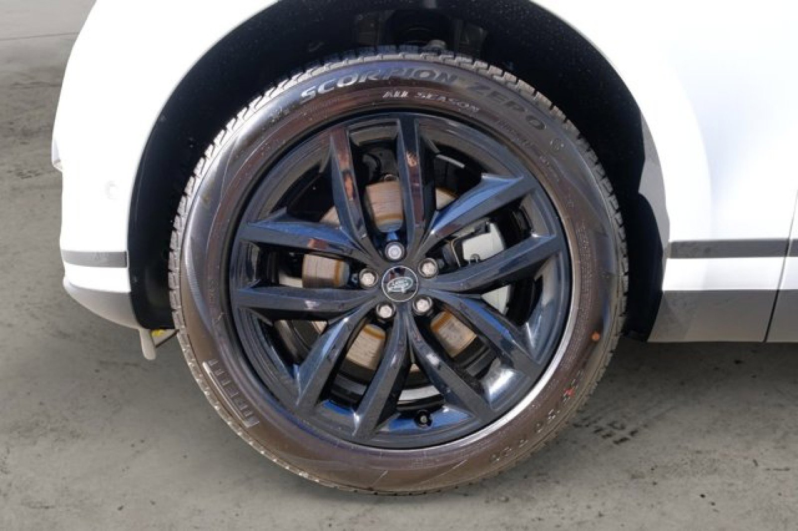 New 2025 Land Rover Range Rover Velar S image 10