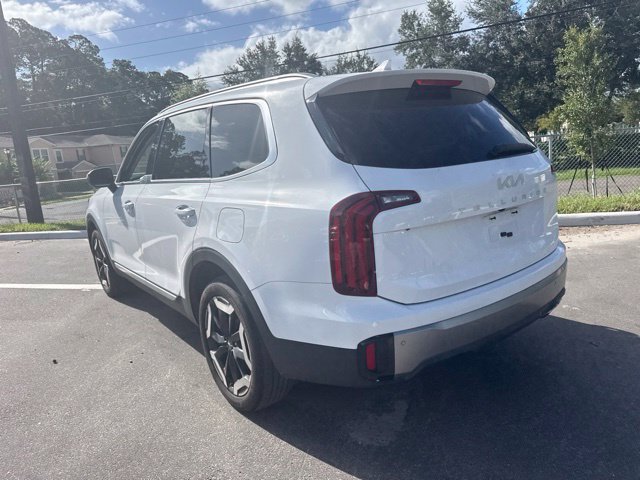 Used 2024 Kia Telluride S w/ S Sunroof Package FWD image 5