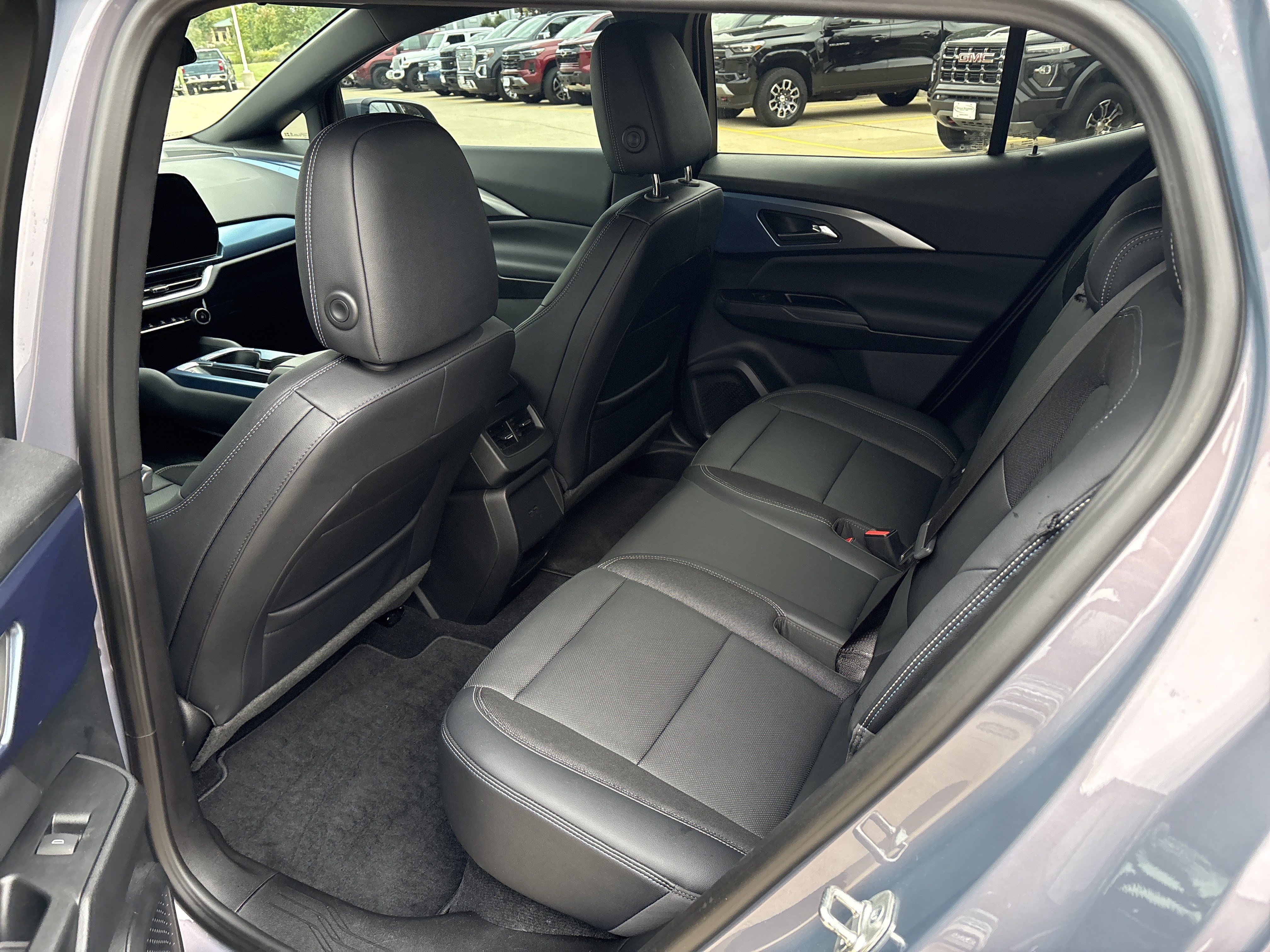 Used 2024 Chevrolet Equinox EV LT w/ Active Safety Package 3 FWD image 13