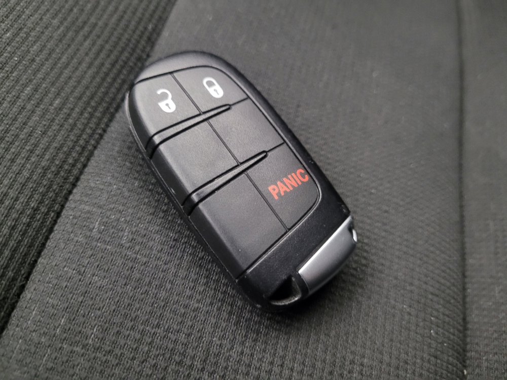 Used 2017 Dodge Durango SXT w/ 3rd Row Seating Group image 32