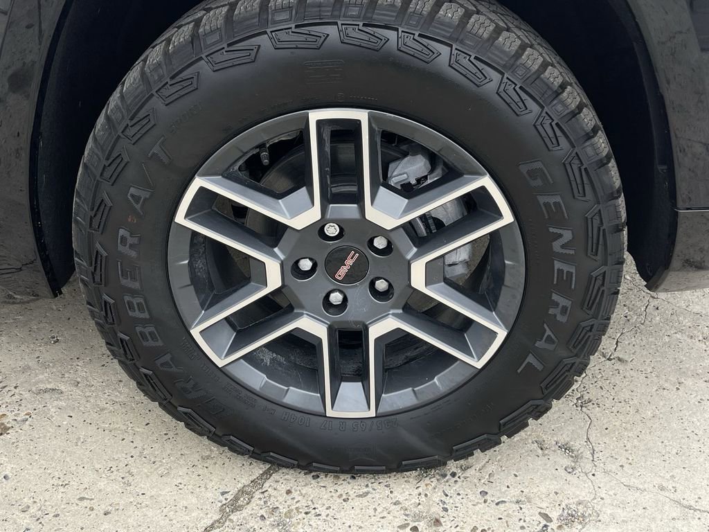New 2026 GMC Terrain AT4 w/ Convenience Package III image 32