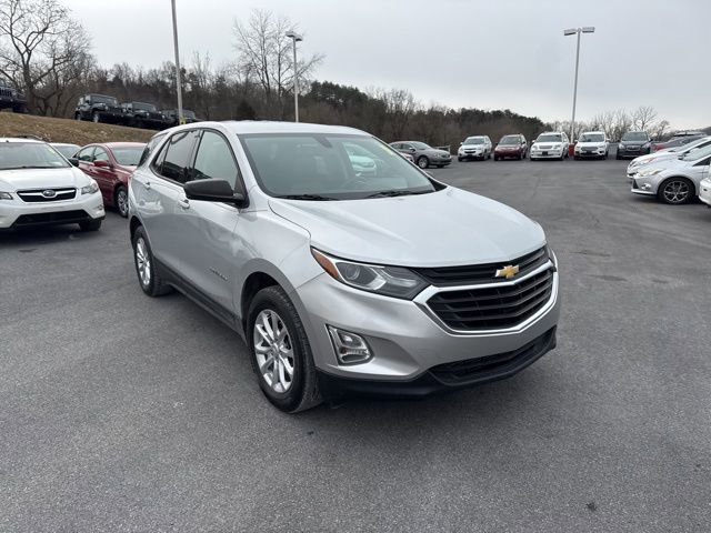 Used 2019 Chevrolet Equinox LS w/ LS Convenience Package AWD/4WD image 2
