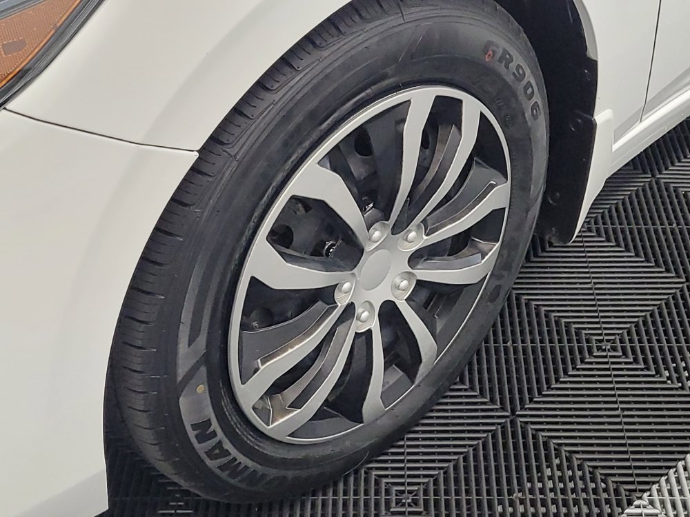 Used 2024 Nissan Sentra S w/ Lighting Package FWD image 31