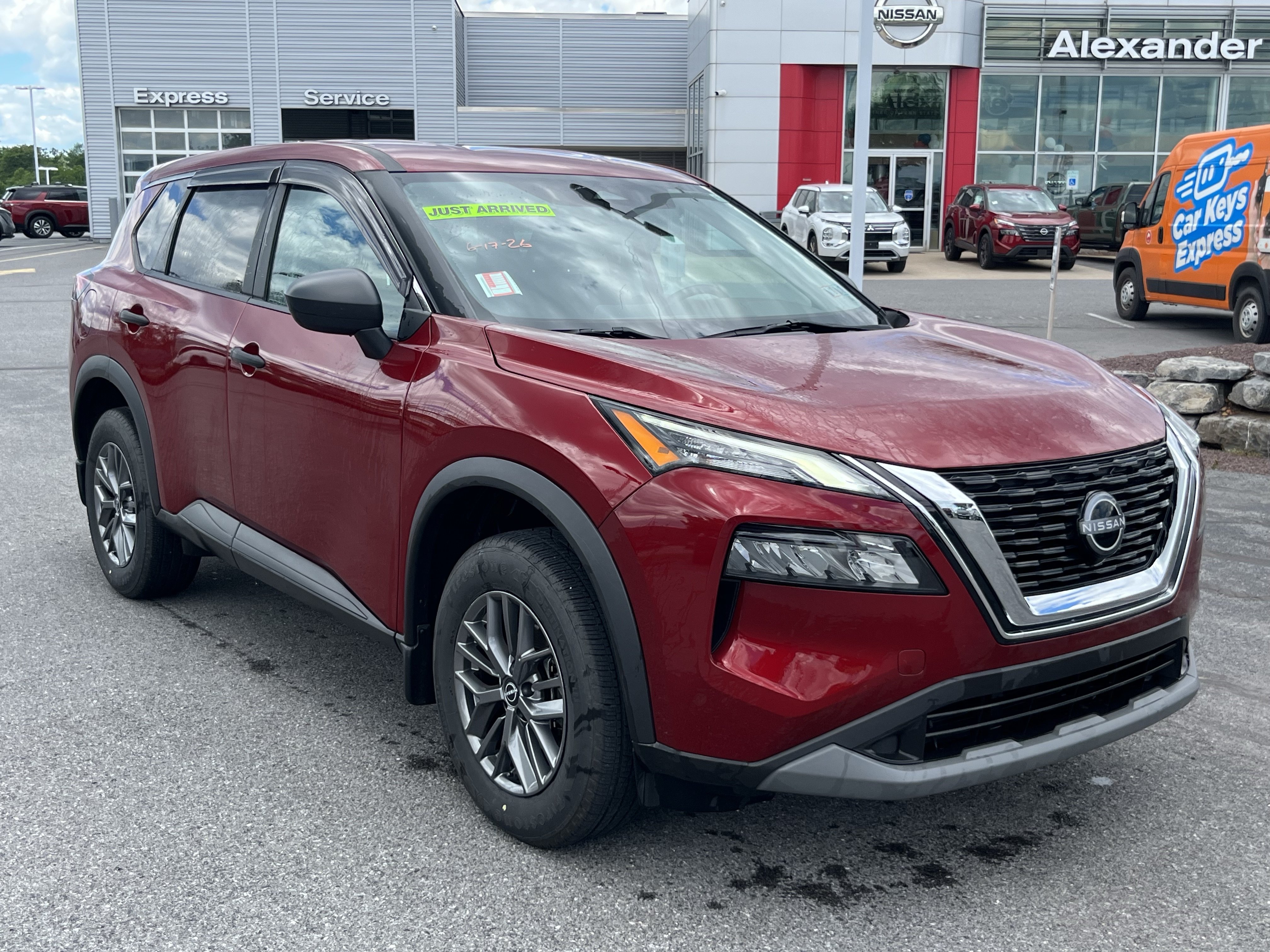 Used 2023 Nissan Rogue S AWD/4WD image 1