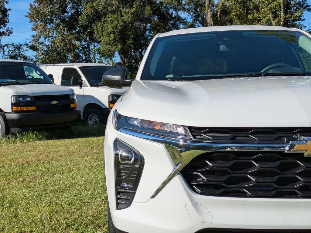 New 2026 Chevrolet Trax LS w/ Driver Confidence Package image 9