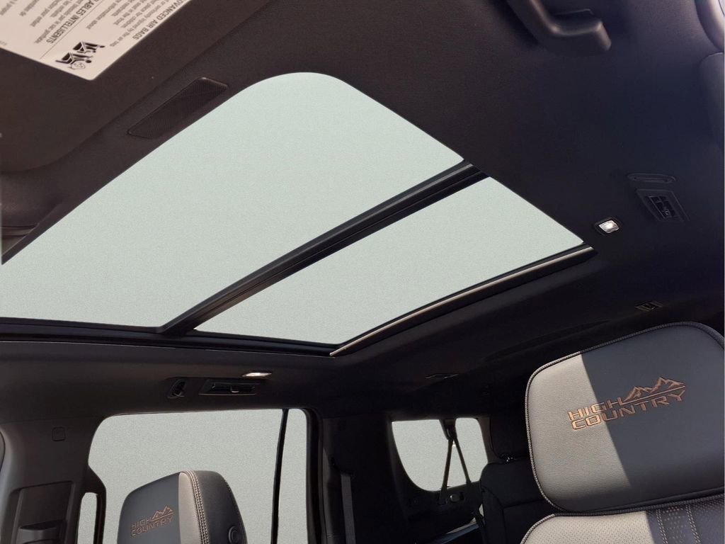 New 2026 Chevrolet Suburban High Country AWD/4WD image 15