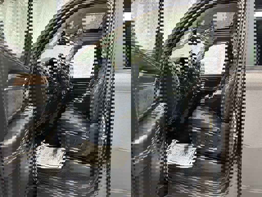 Used 2024 RAM 2500 Laramie image 10