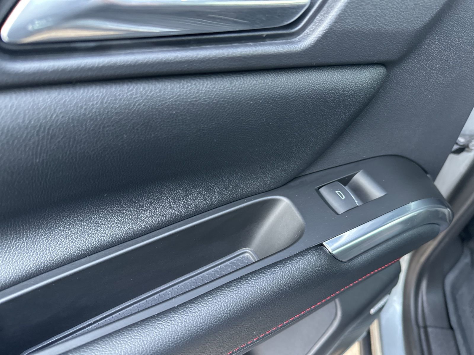 Used 2024 Chevrolet Traverse RS AWD/4WD image 29