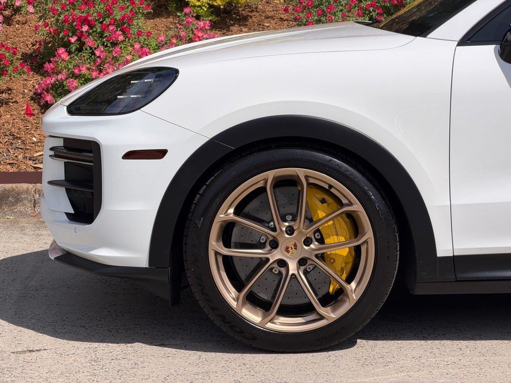 Used 2024 Porsche Cayenne Turbo GT AWD/4WD image 12