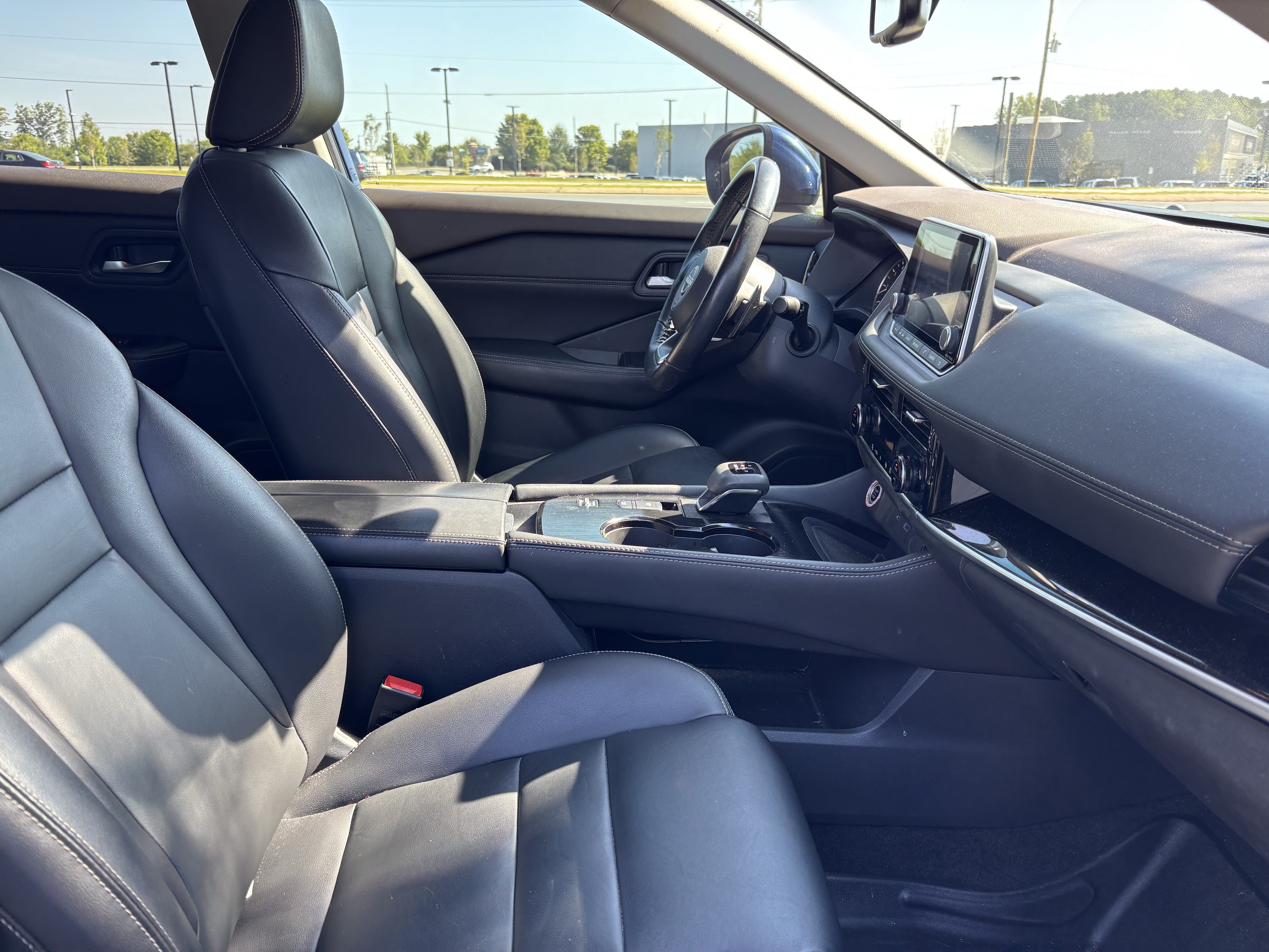 Used 2023 Nissan Rogue SL FWD image 35