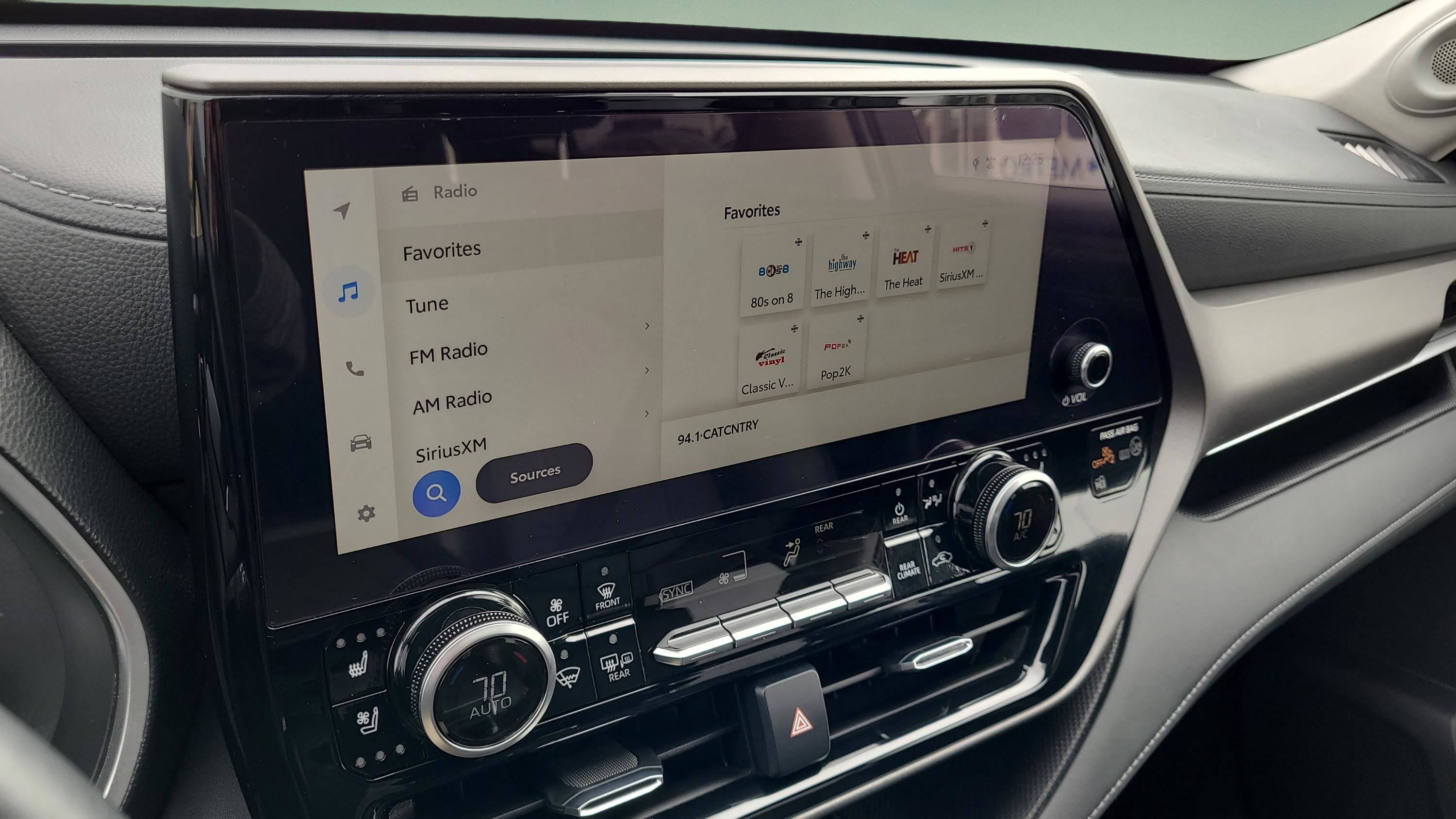 Used 2023 Toyota Highlander Limited image 21