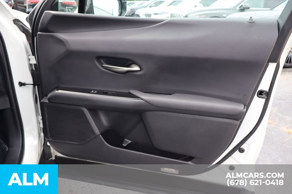 Used 2021 Lexus UX 200 w/ Accessory Package (Z2) FWD image 25