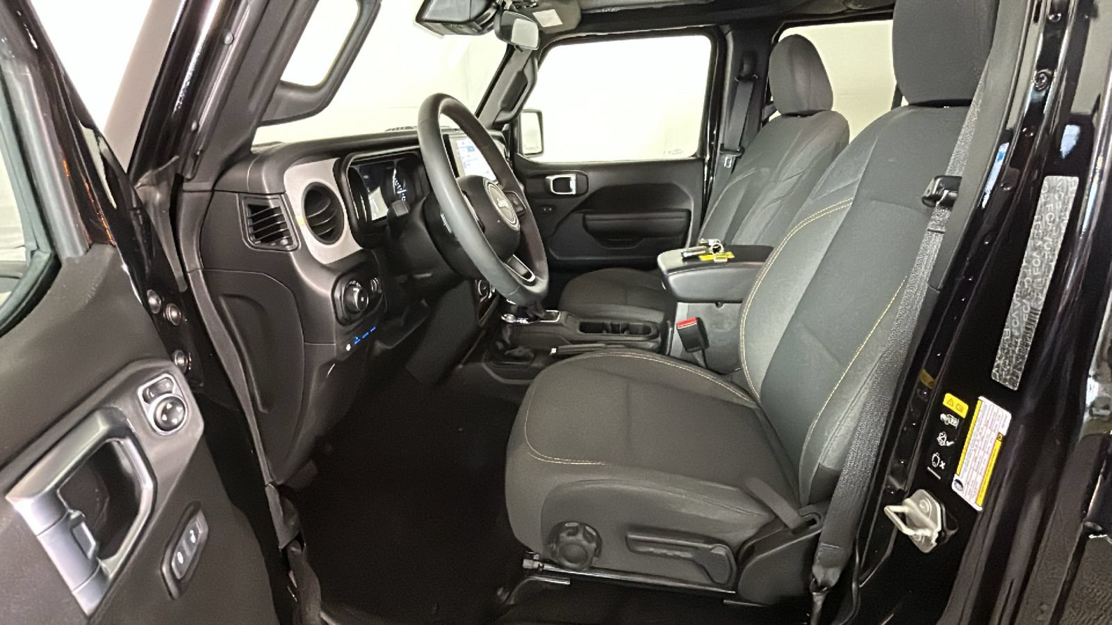 Used 2024 Jeep Wrangler Unlimited w/ Convenience Group AWD/4WD image 13