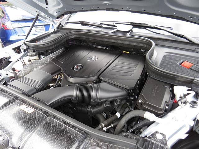 Used 2025 Mercedes-Benz GLE 350 4MATIC w/ Winter Package image 7