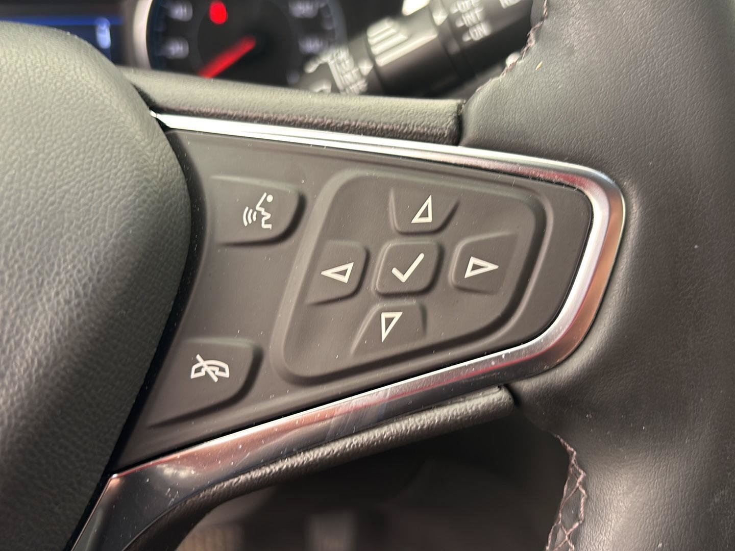 Used 2024 Chevrolet Equinox LT AWD/4WD image 22