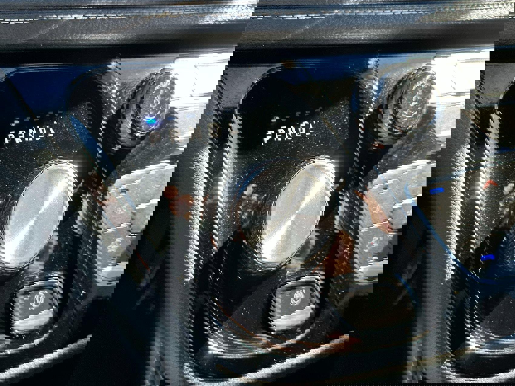 Used 2025 Chrysler Pacifica Limited image 20