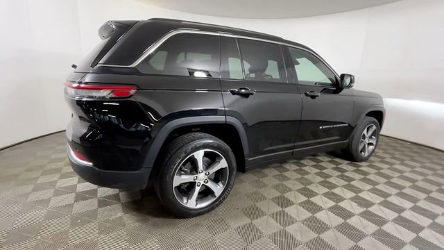 Used 2023 Jeep Grand Cherokee 4WD 4xe image 4