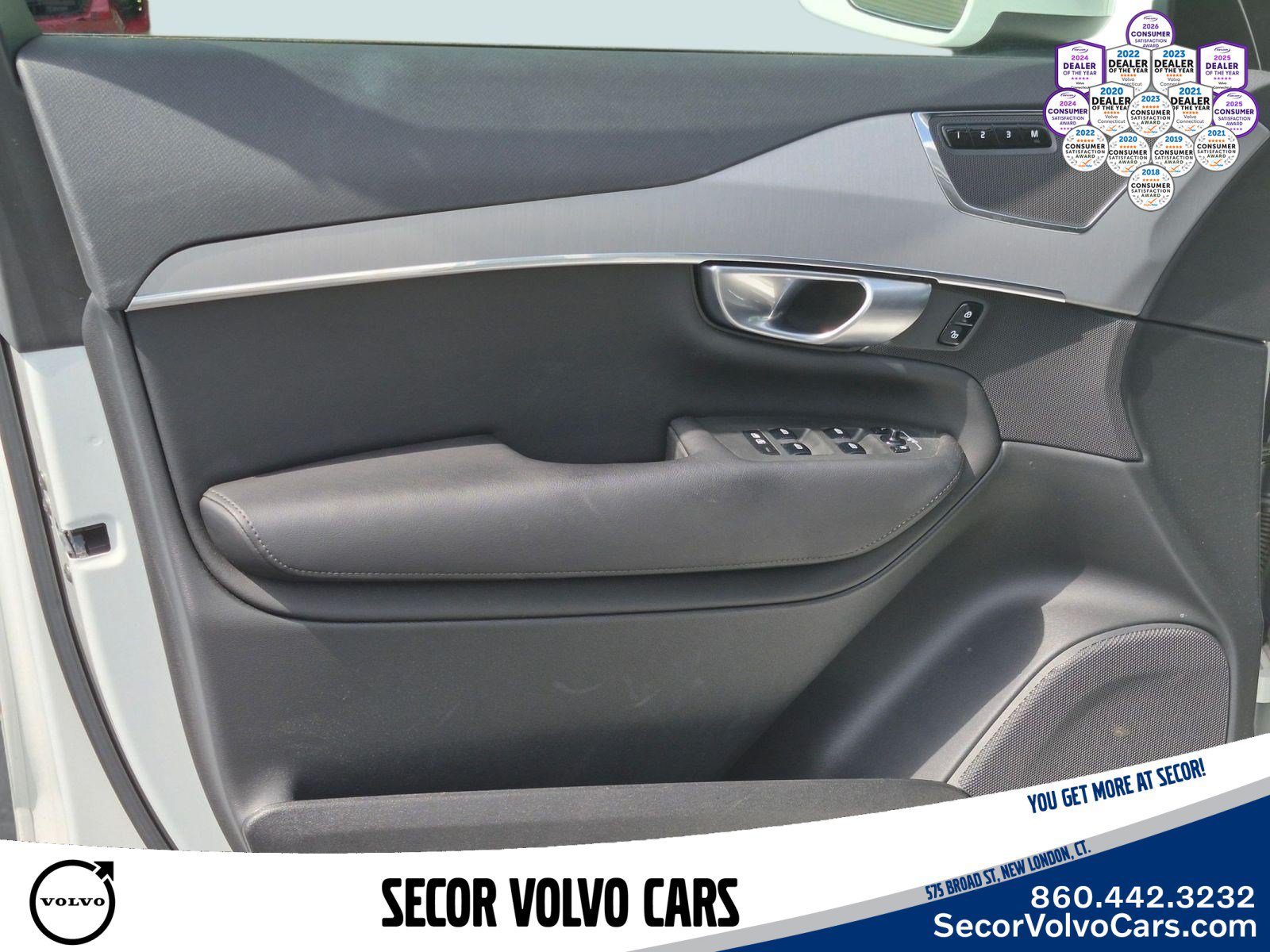 Used 2024 Volvo XC90 B5 Core w/ Protection Package Premier AWD/4WD image 11