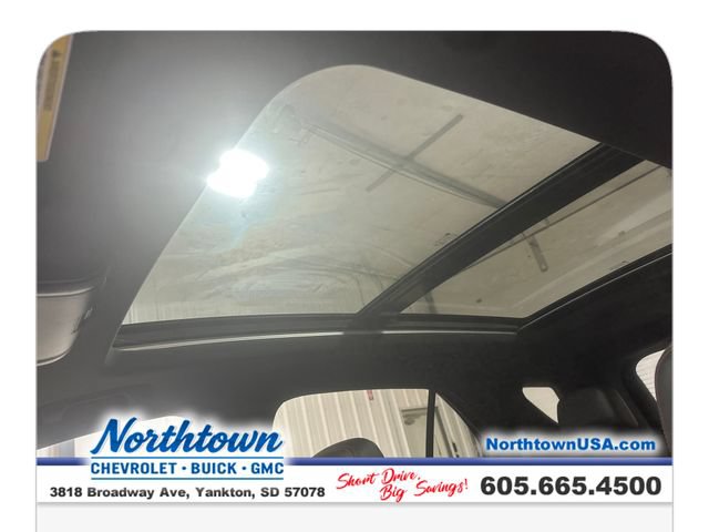 Used 2023 Chevrolet Equinox RS w/ RS Leather Package AWD/4WD image 21