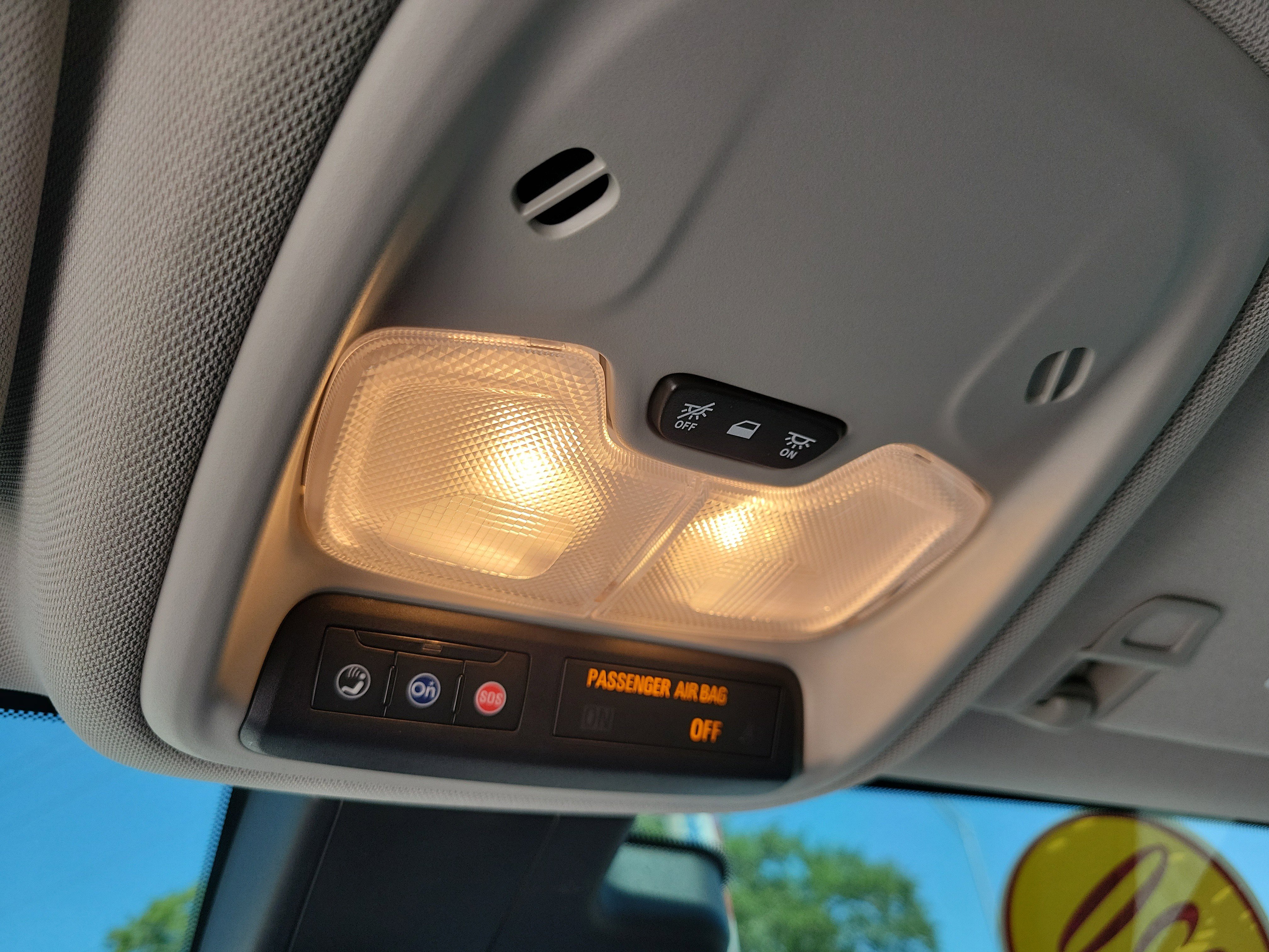 Certified 2020 Buick Encore GX Select w/ Sport Touring Package FWD image 18