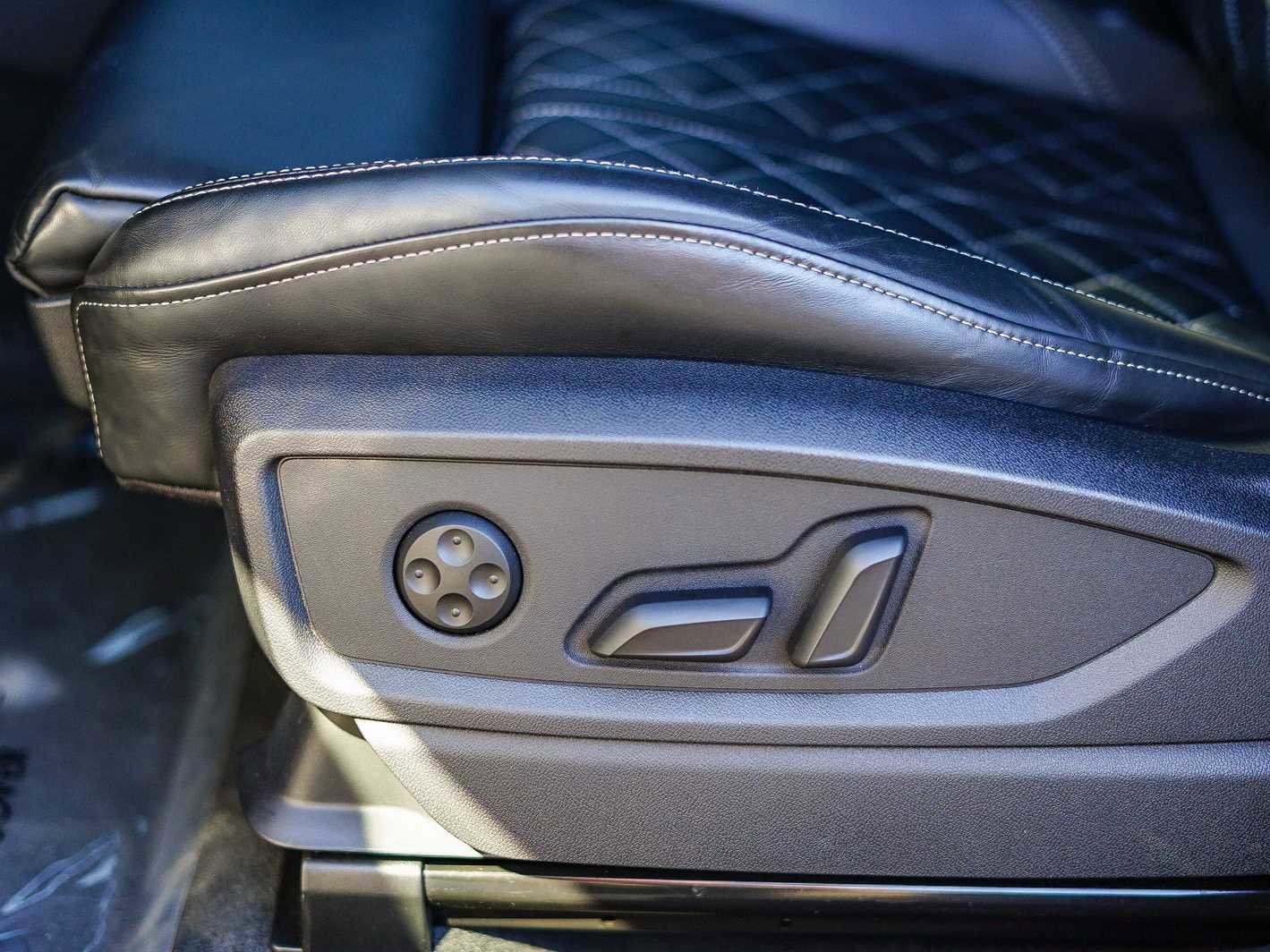 Used 2023 Audi SQ5 Premium Plus w/ Premium Plus Package image 23