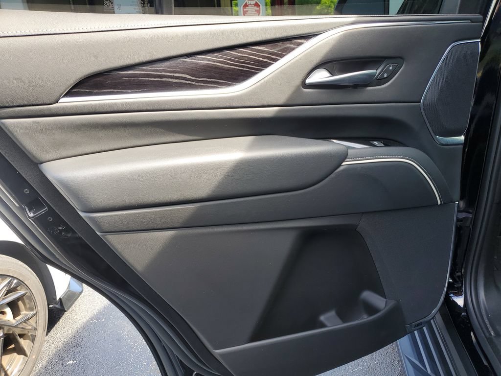 Used 2023 Cadillac Escalade Sport w/ LPO, Floor Liner Package AWD/4WD image 17