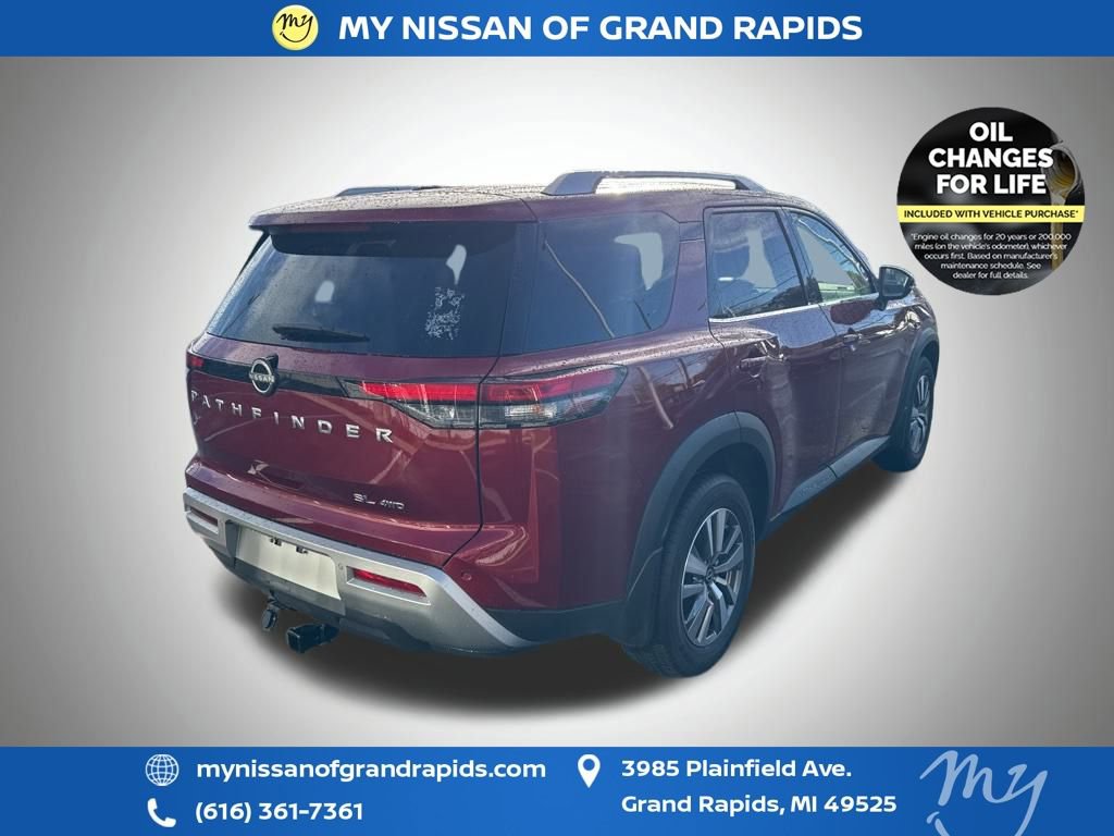 Used 2023 Nissan Pathfinder SL image 14