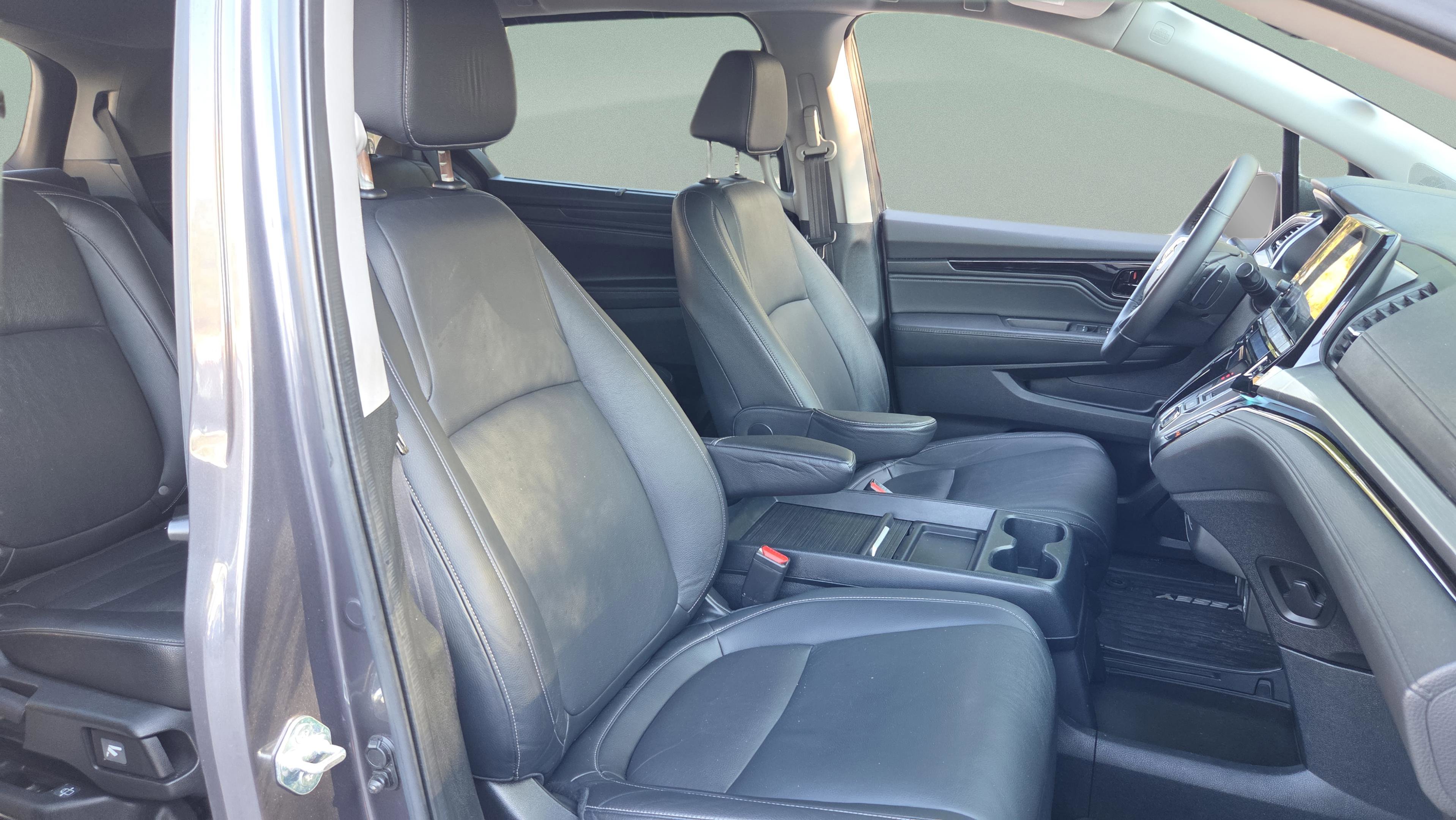 Used 2023 Honda Odyssey Touring image 19
