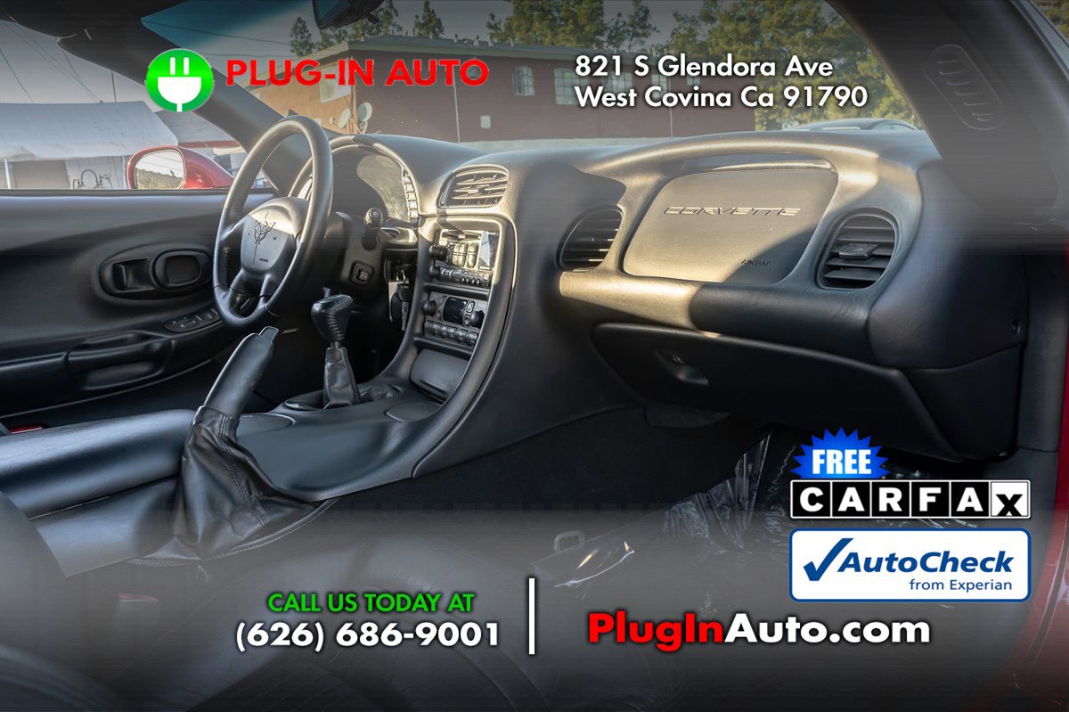 Used 2000 Chevrolet Corvette Coupe w/ Roof Pkg image 9