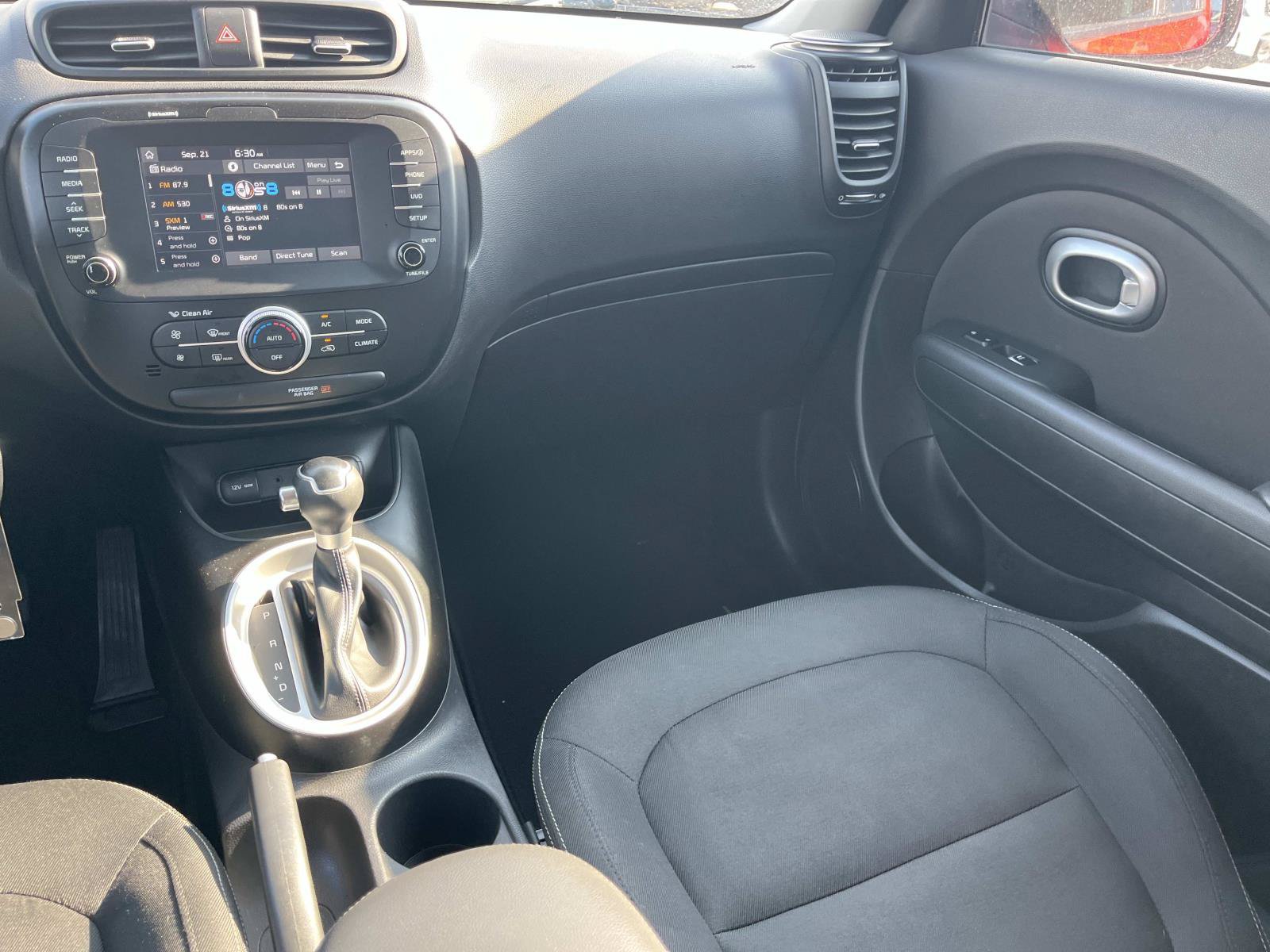 Used 2019 Kia Soul + FWD image 15