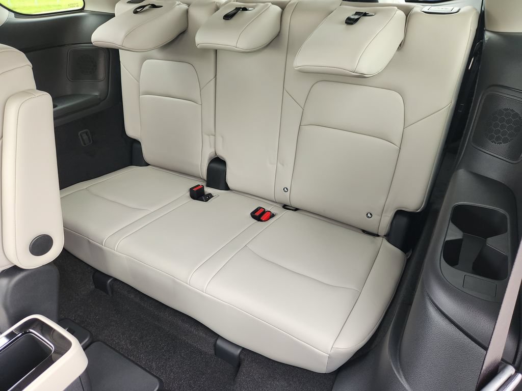 New 2026 Nissan Pathfinder SL w/ SL Premium Package FWD image 22