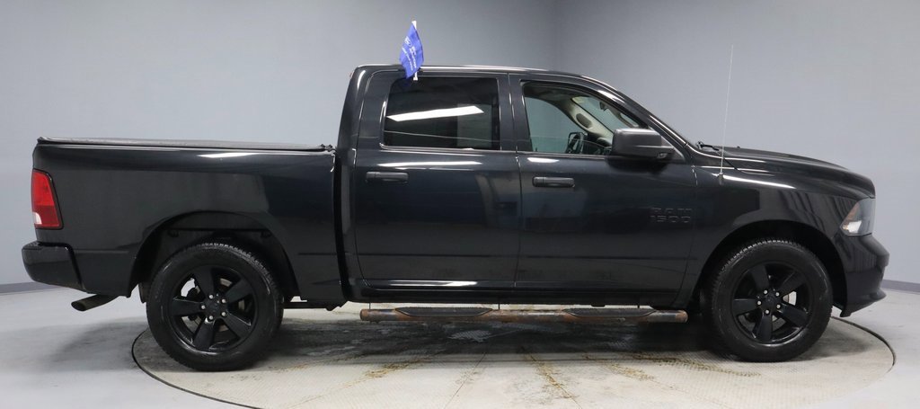 Used 2017 RAM 1500 Express w/ Black Ram 1500 Express Group image 9
