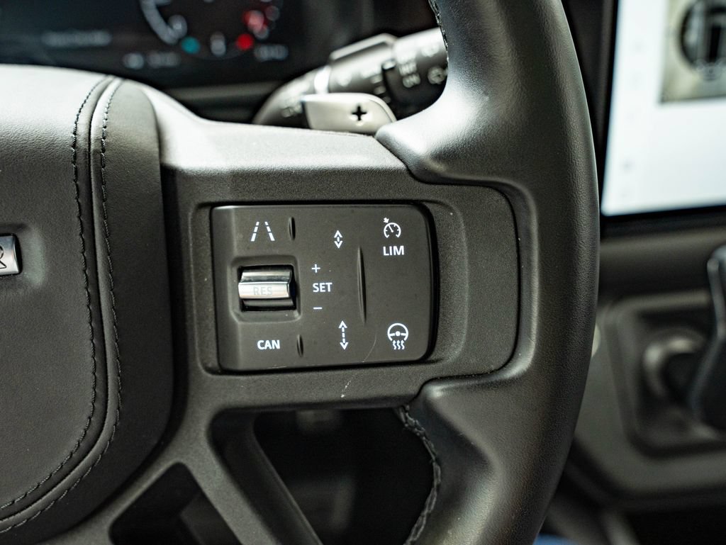 Used 2025 Land Rover Defender 130 V8 AWD/4WD image 29