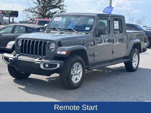Used 2021 Jeep Gladiator Sport video 4