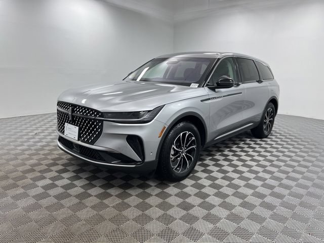 Used 2024 Lincoln Nautilus Premier AWD/4WD image 3
