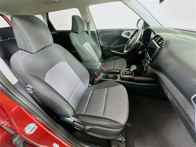 Used 2022 Kia Soul LX image 5