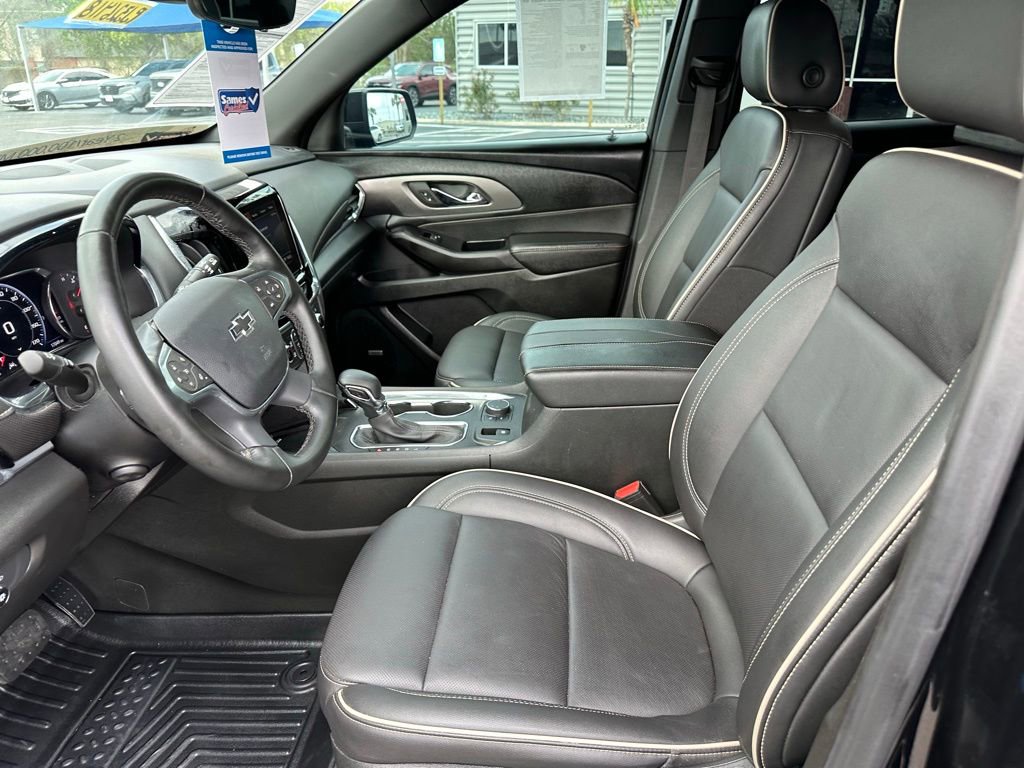 Used 2023 Chevrolet Traverse Premier w/ Redline Edition image 11