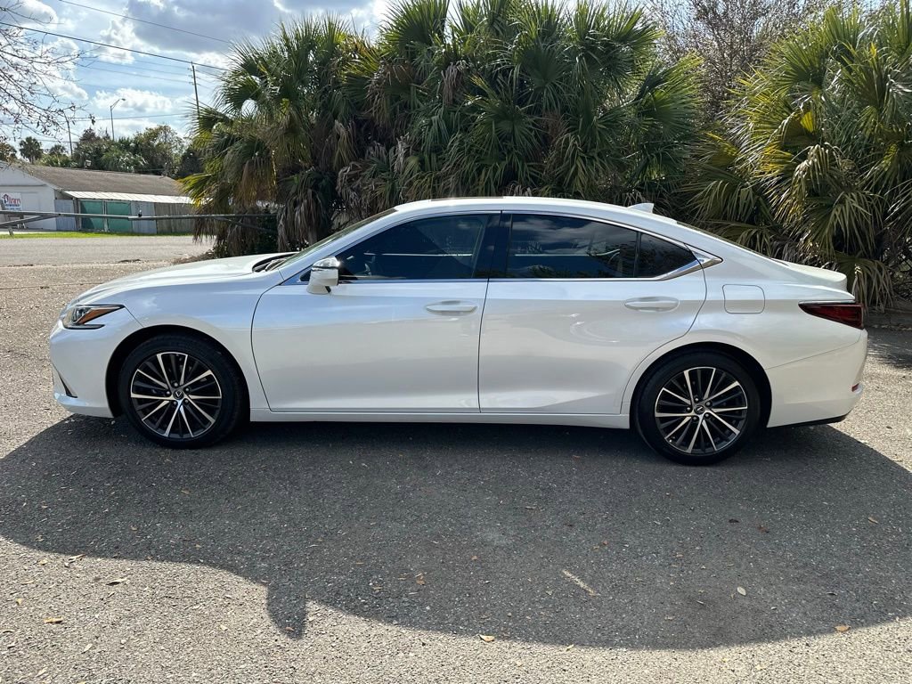 Used 2024 Lexus ES 350 w/ Premium Package image 8