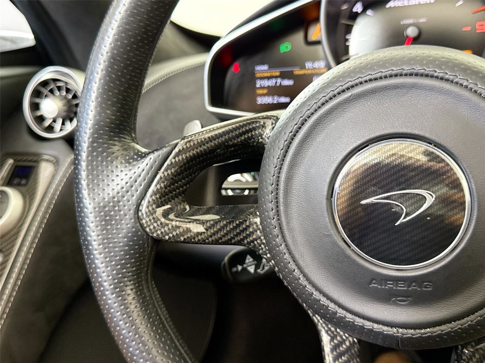Used 2014 McLaren MP4-12C Spider RWD image 21
